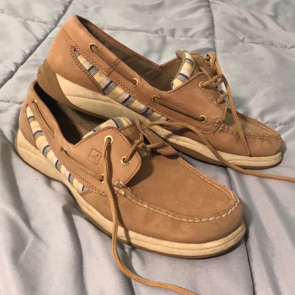 Sperry slip on shoes